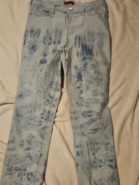 Jennifer Lopez Pale Blue Tie-Dye Skinny Jeans